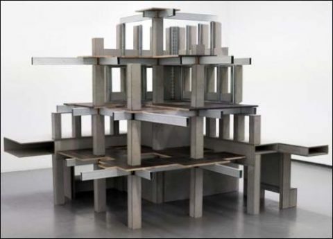 Nicolas Moulin, Steppterm: a massive artificial structure in a barren landscape.